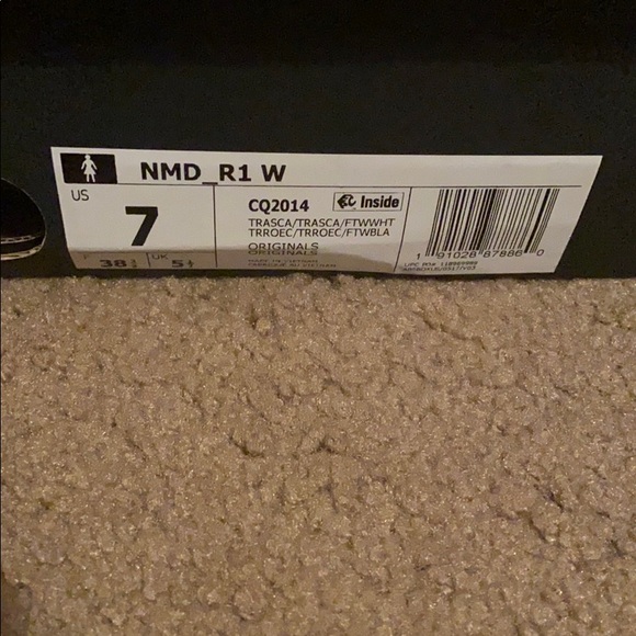 Adidas NMD R1 - Picture 2 of 4